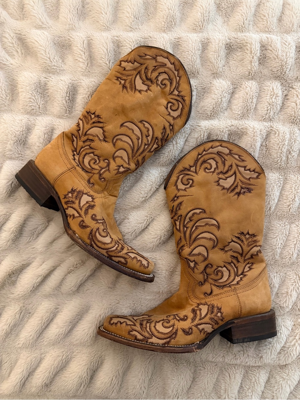 Circle G Women’s Embroidered Cowboy Boots